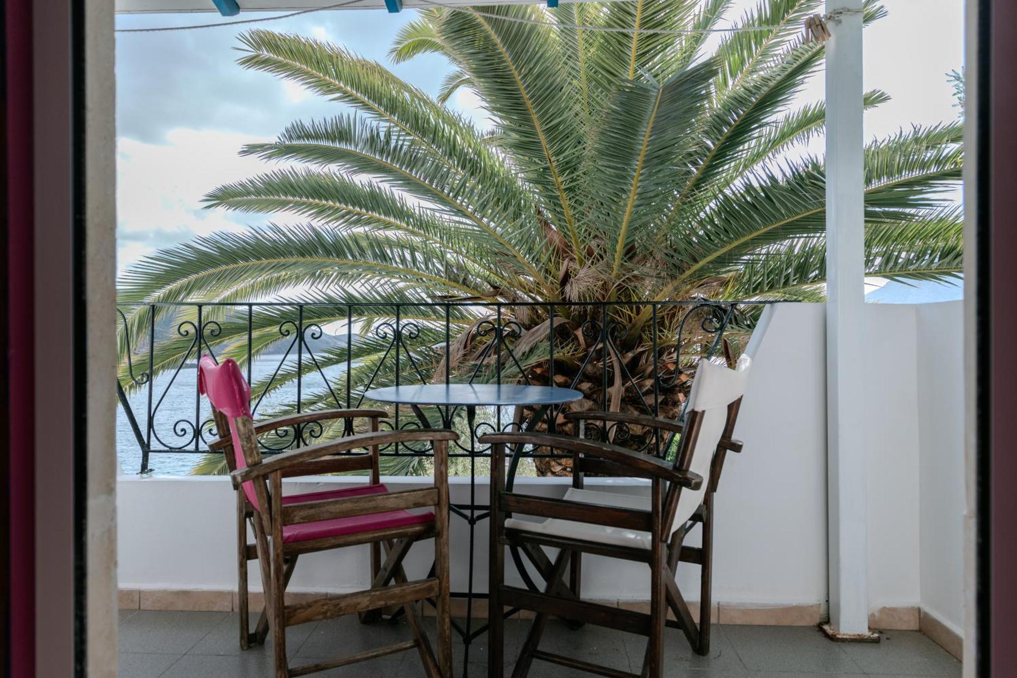 Patras Apartments Фурни-Икариас Экстерьер фото