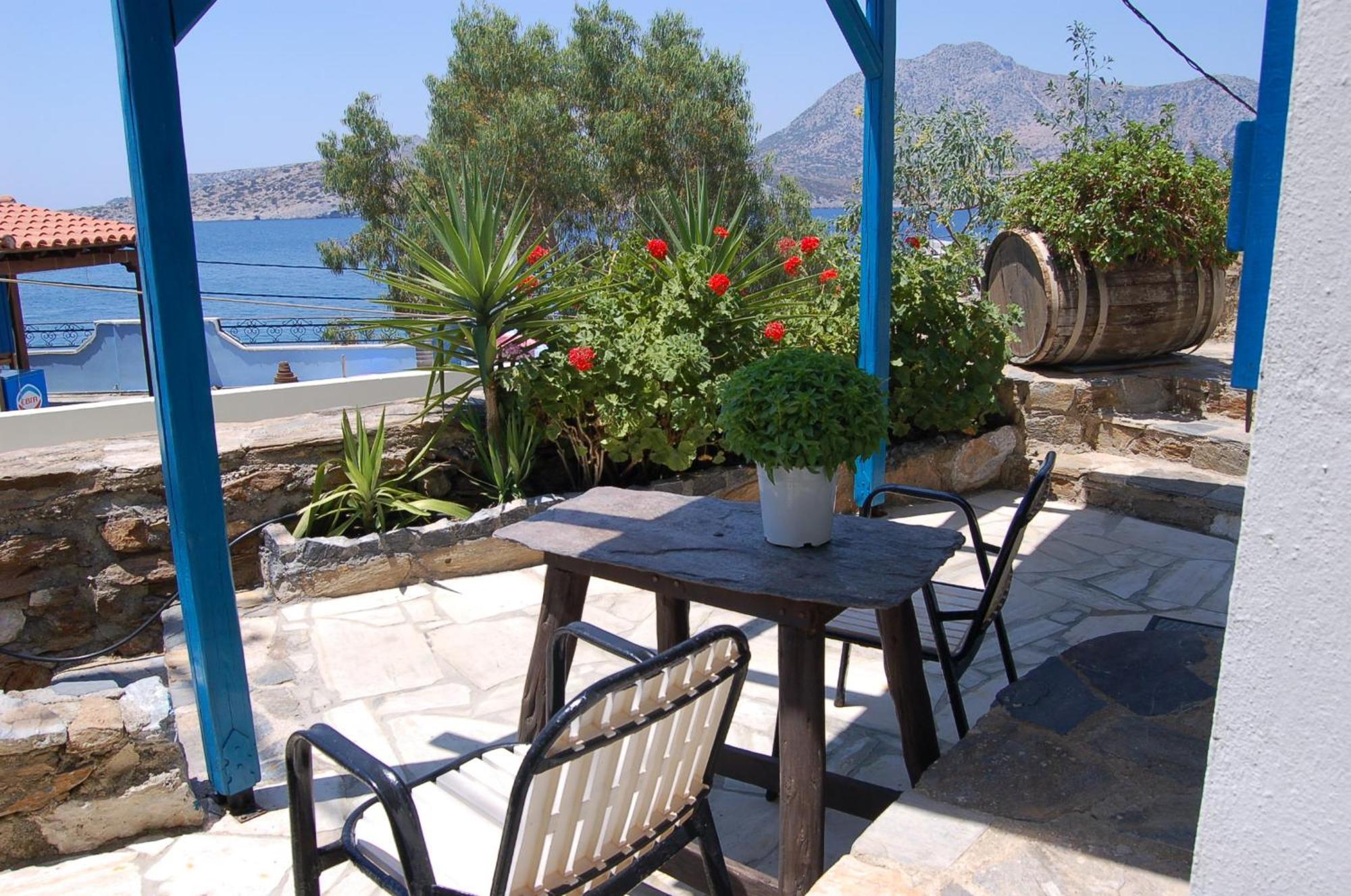Patras Apartments Фурни-Икариас Экстерьер фото